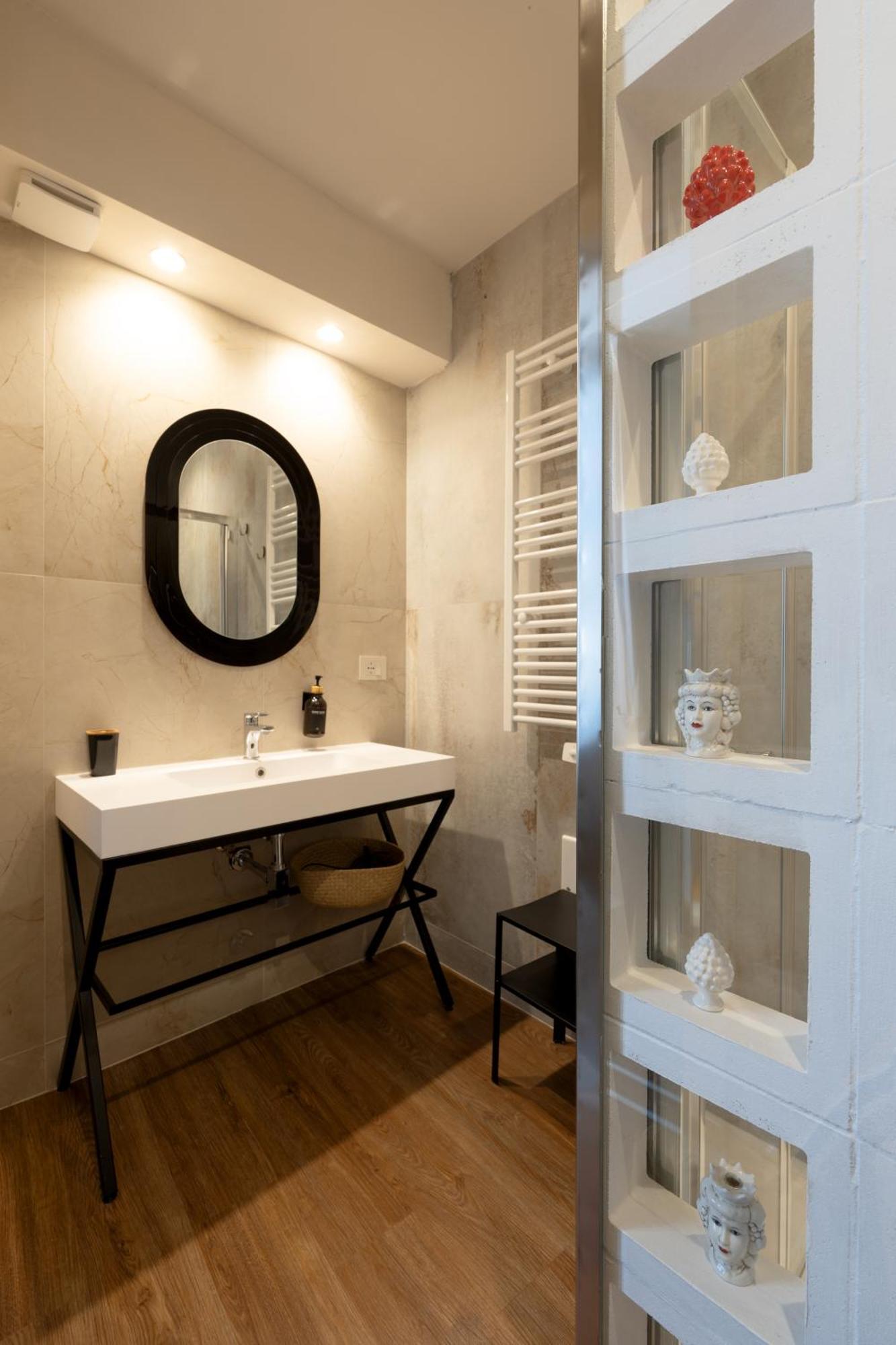 Holiday Lux Boutique Room カターニア エクステリア 写真